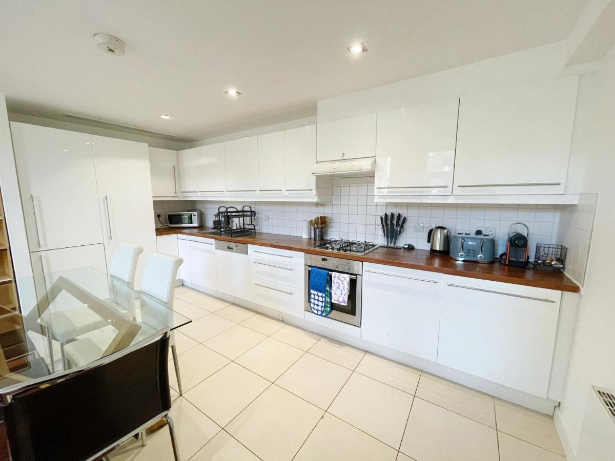 Portobello Dock Canalside Apartment London Luaran gambar